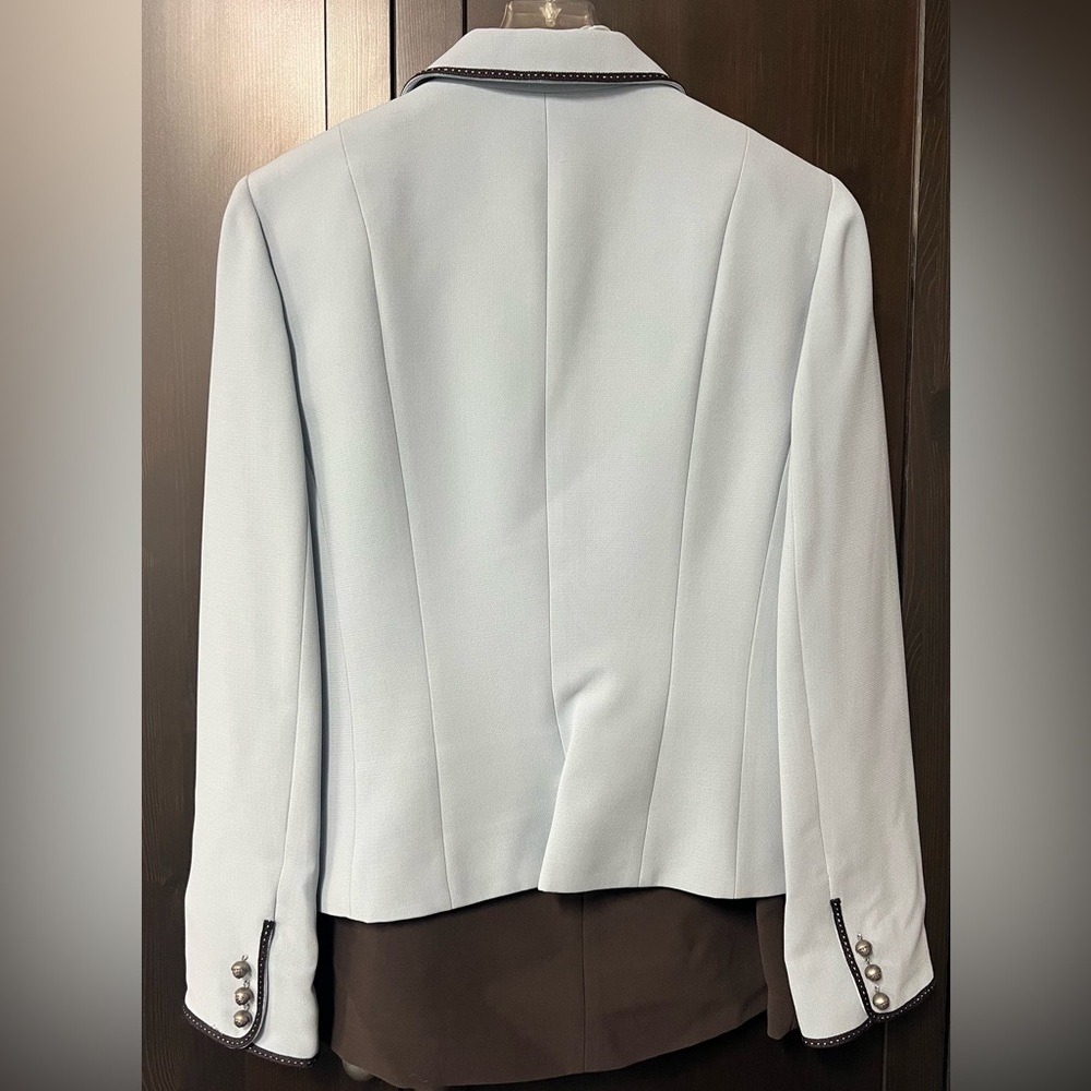 Tahari suit
